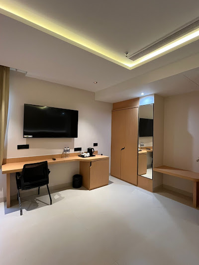 Suite living area with modern furnishings